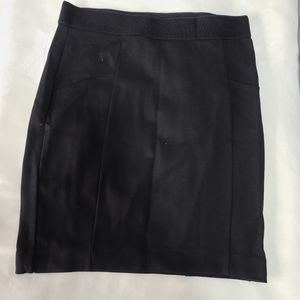 2/25$ 🛍 NWT Dynamite black skirt